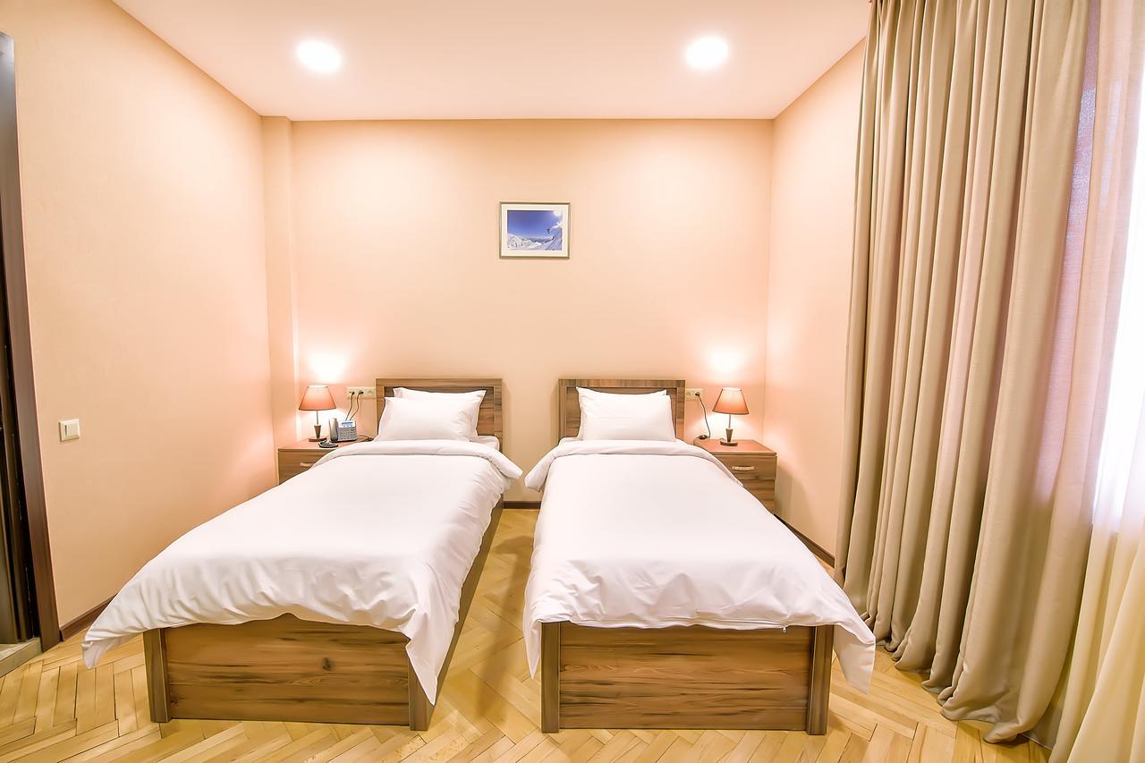 Green Corner Hotel 트빌리시 외부 사진